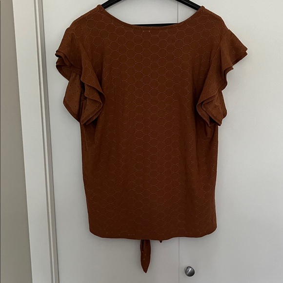 Kim & Cami Warm Brown Eyelet Top - Picture 3 of 3